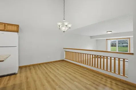 4104 Jarmann Lane Shakopee MN 55379