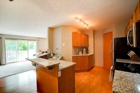 4793 Grenwich Road N Oakdale MN 55128