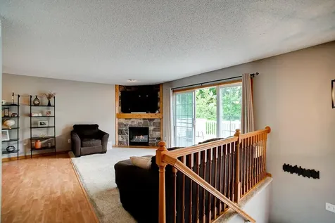 4793 Grenwich Road N Oakdale MN 55128