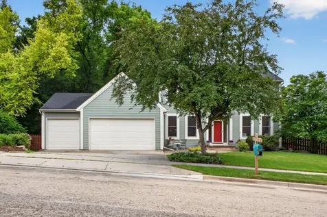 3010 Fox Valley Drive SW Rochester MN 55902
