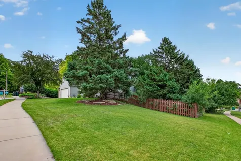 3010 Fox Valley Drive SW Rochester MN 55902