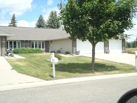544 N 13th Avenue N Moorhead MN 56560
