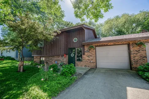 733 11th Street NW Willmar MN 56201