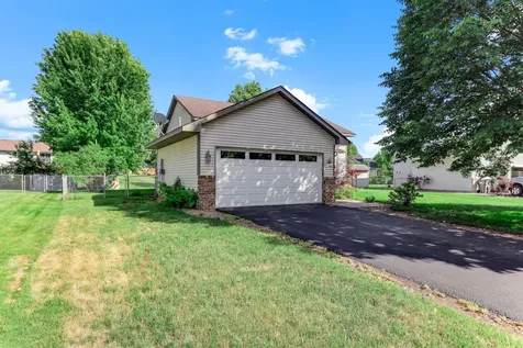 25719 Freeport Avenue Wyoming MN 55092