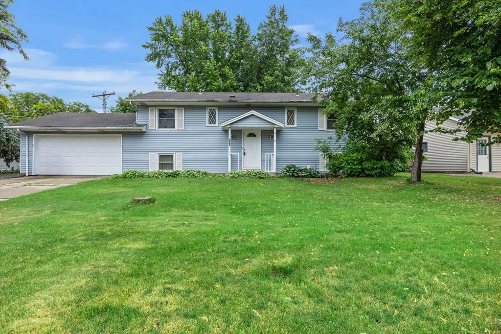 168 Linden Circle Apple Valley MN 55124