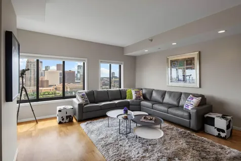 110 Bank Street SE Minneapolis MN 55414