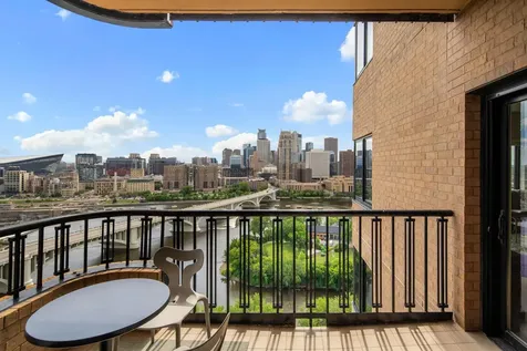 110 Bank Street SE Minneapolis MN 55414