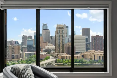 110 Bank Street SE Minneapolis MN 55414