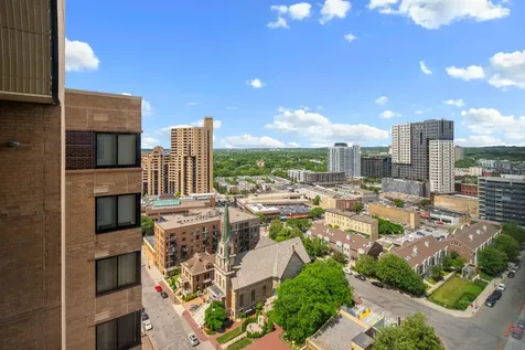 110 Bank Street SE Minneapolis MN 55414