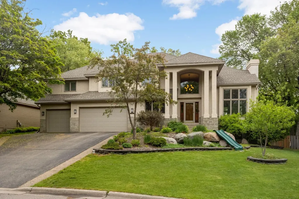 14905 White Oak Drive Burnsville MN 55337