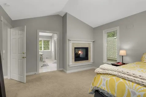 14905 White Oak Drive Burnsville MN 55337