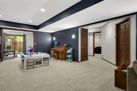 14905 White Oak Drive Burnsville MN 55337