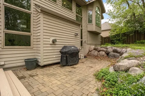 14905 White Oak Drive Burnsville MN 55337