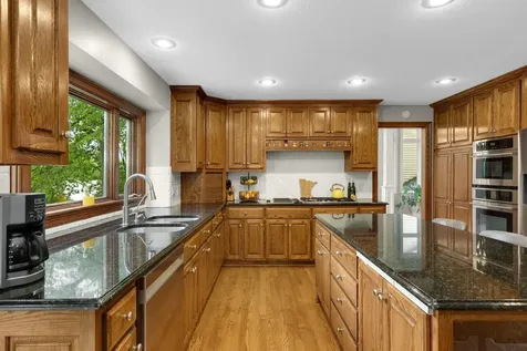 14905 White Oak Drive Burnsville MN 55337