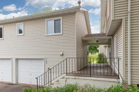 7440 Landau Curve Bloomington MN 55438