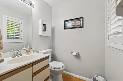 7001 Beacon Circle Eden Prairie MN 55346