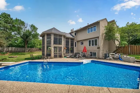 7001 Beacon Circle Eden Prairie MN 55346