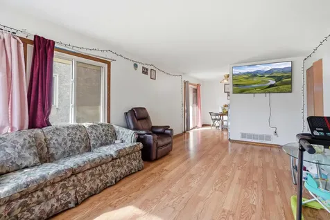 1561 Clarence Street Saint Paul MN 55106