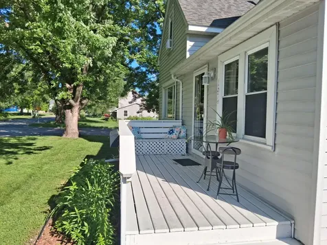 194 5th Avenue NE Hutchinson MN 55350
