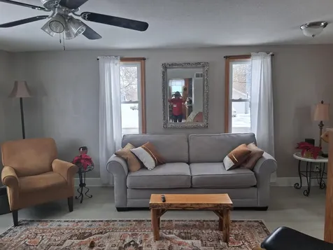 194 5th Avenue NE Hutchinson MN 55350