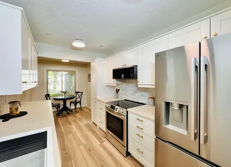 10245 Scarborough Road Bloomington MN 55437