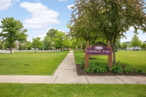6439 W Laketowne Drive Albertville MN 55301