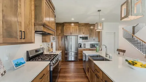 6439 W Laketowne Drive Albertville MN 55301