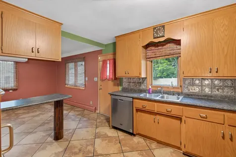 2728 5th Avenue E North Saint Paul MN 55109