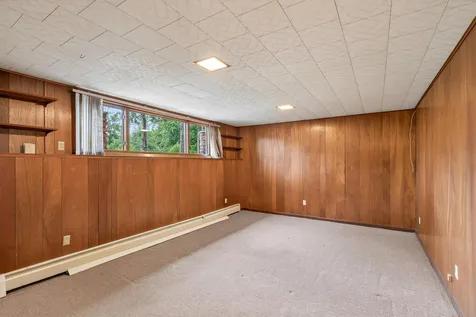 2728 5th Avenue E North Saint Paul MN 55109
