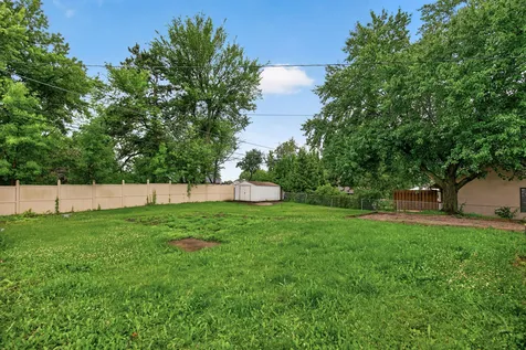 2728 5th Avenue E North Saint Paul MN 55109