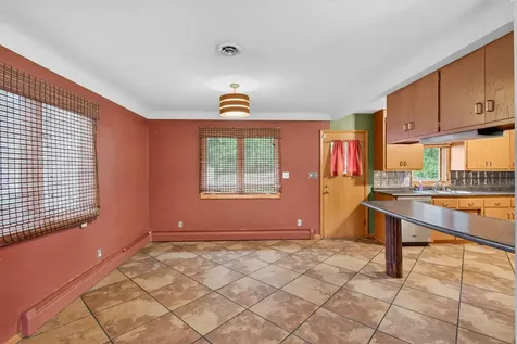 2728 5th Avenue E North Saint Paul MN 55109