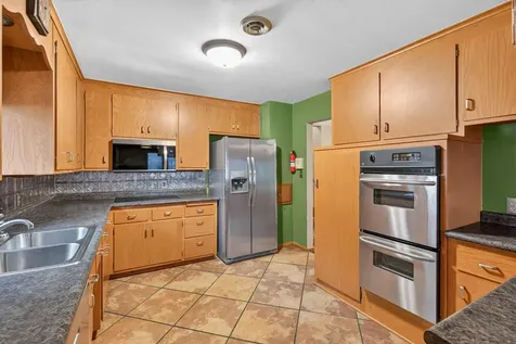 2728 5th Avenue E North Saint Paul MN 55109