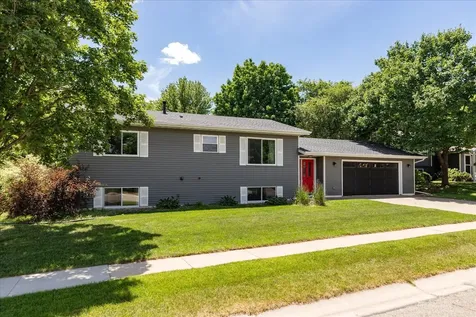 906 High Meadow Lane SW Rochester MN 55902