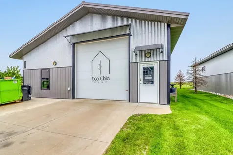 2207 Sheyenne Street West Fargo ND 58078