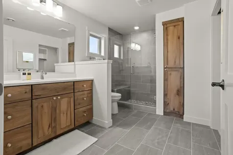 6462 Brekke Way S Fargo ND 58104