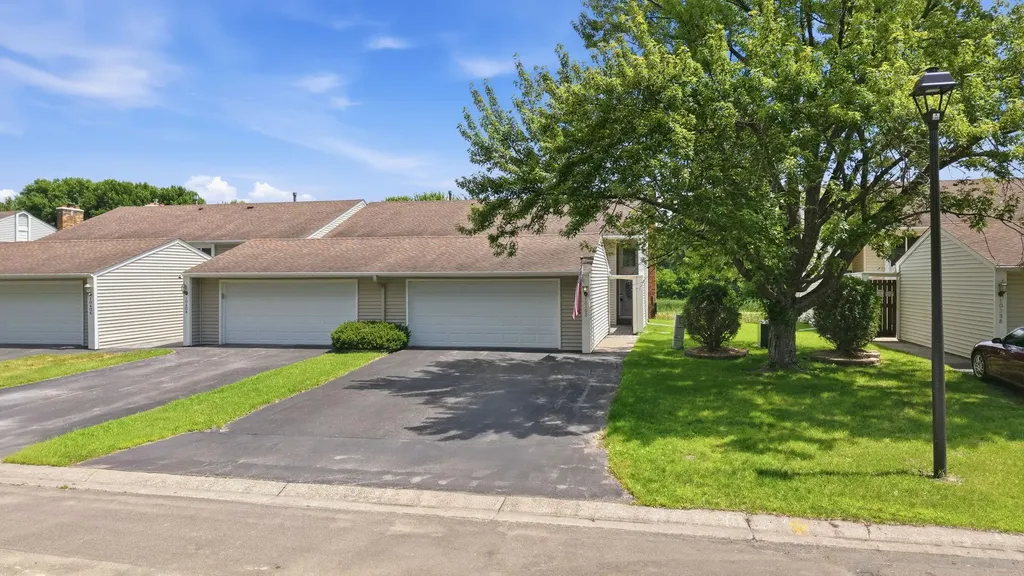 10402 Yorktown Lane N Maple Grove MN 55369