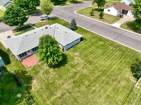 601 S 10th Street Olivia MN 56277