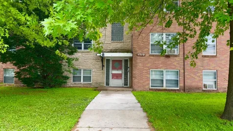 1510 Larpenteur Avenue W Falcon Heights MN 55113