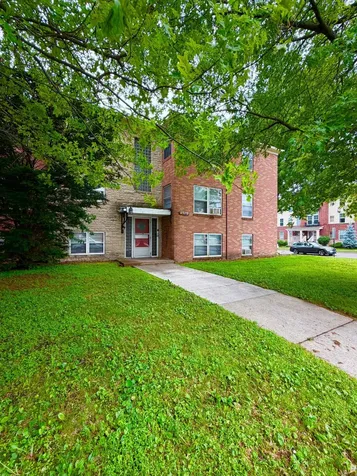 1510 Larpenteur Avenue W Falcon Heights MN 55113