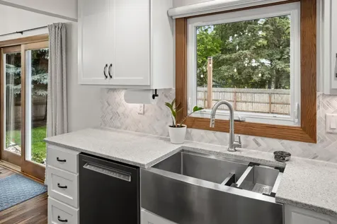 2849 Hickory Street N Fargo ND 58102