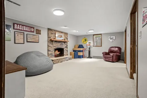 2849 Hickory Street N Fargo ND 58102