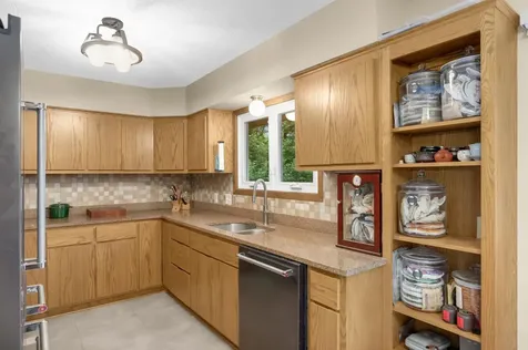 5139 Woodhill Road Minnetonka MN 55345