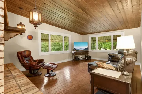 5139 Woodhill Road Minnetonka MN 55345