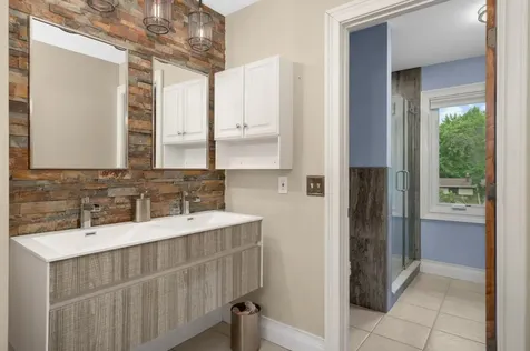 5139 Woodhill Road Minnetonka MN 55345