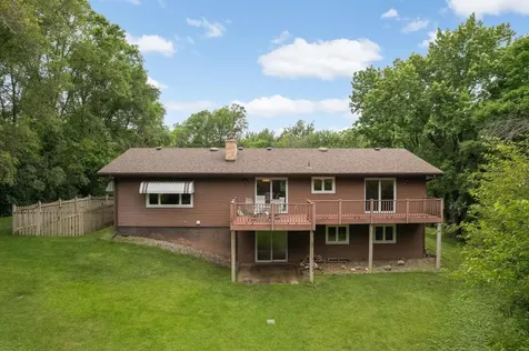 5139 Woodhill Road Minnetonka MN 55345