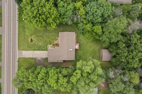 5139 Woodhill Road Minnetonka MN 55345