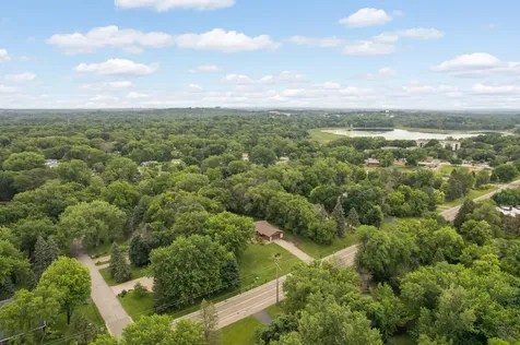 5139 Woodhill Road Minnetonka MN 55345