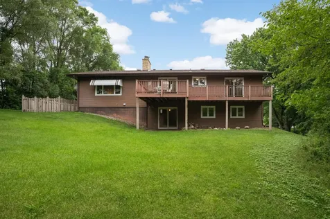 5139 Woodhill Road Minnetonka MN 55345