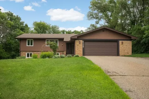 5139 Woodhill Road Minnetonka MN 55345
