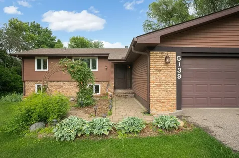5139 Woodhill Road Minnetonka MN 55345